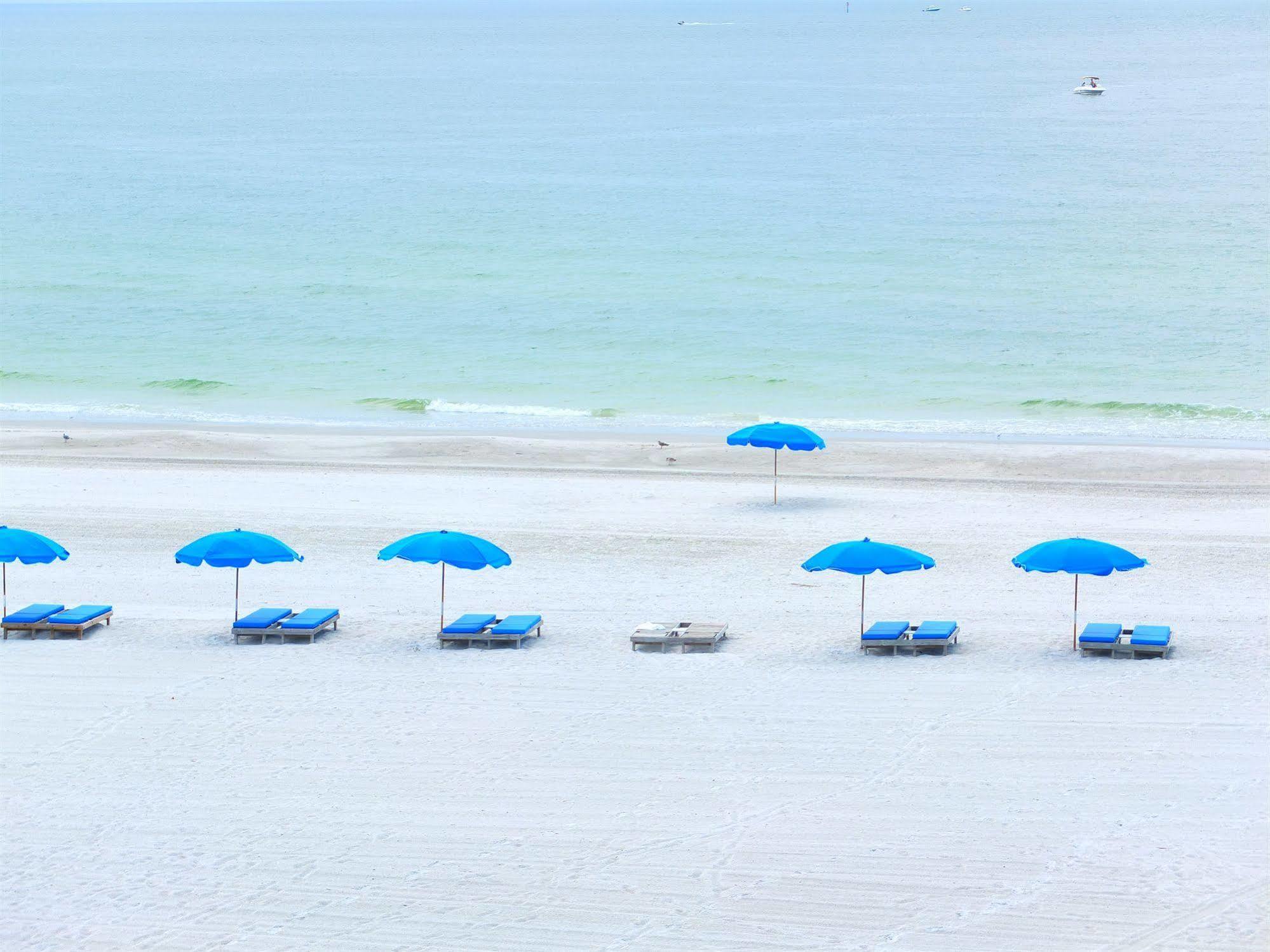 Hotel Barefoot Beach Club St. Pete Beach Exterior foto